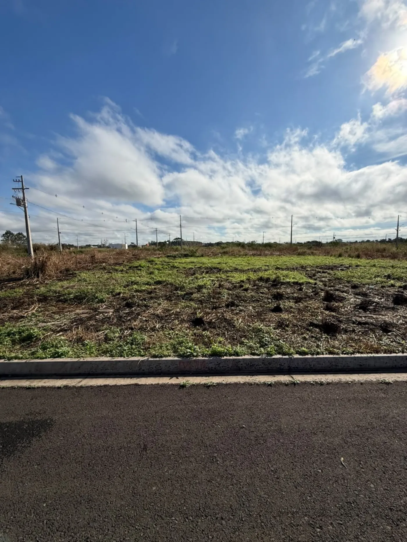 Terreno à venda no Loteamento Ecoville 2 em Foz do Iguaçu/PR - 210m², plano e pronto para construir