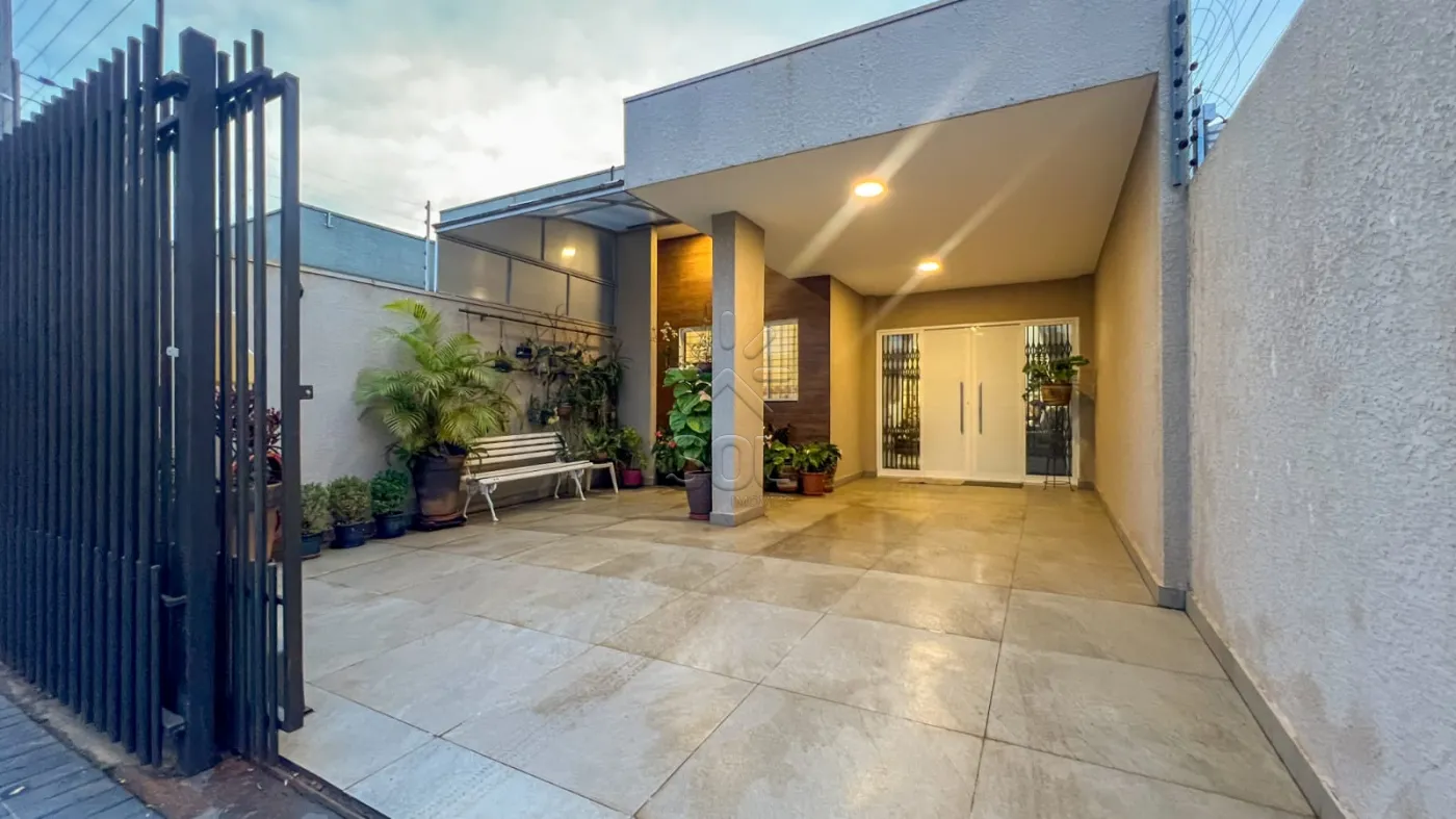 Casa à venda no Jardim Lancaster em Foz do Iguaçu/PR - 3 quartos, sendo suíte, energia solar e área gourmet