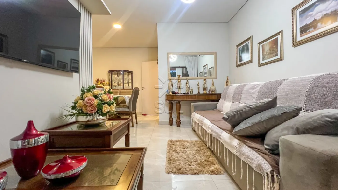 Casa à venda no Jardim Lancaster em Foz do Iguaçu/PR - 3 quartos, sendo suíte, energia solar e área gourmet