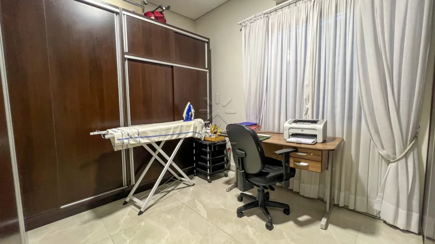 Casa à venda no Jardim Lancaster em Foz do Iguaçu/PR - 3 quartos, sendo suíte, energia solar e área gourmet