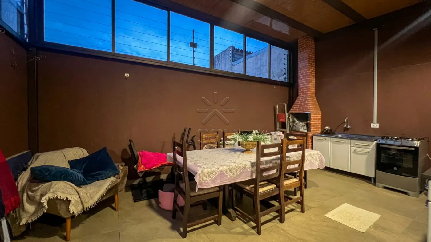 Casa à venda no Jardim Lancaster em Foz do Iguaçu/PR - 3 quartos, sendo suíte, energia solar e área gourmet