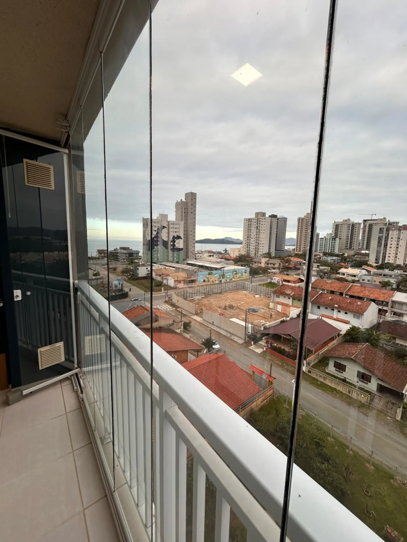 Apartamento mobiliado para venda ou aluguel no Fiji Easy Club em Balneário Piçarras/SC - 63,12m² | 2 quartos