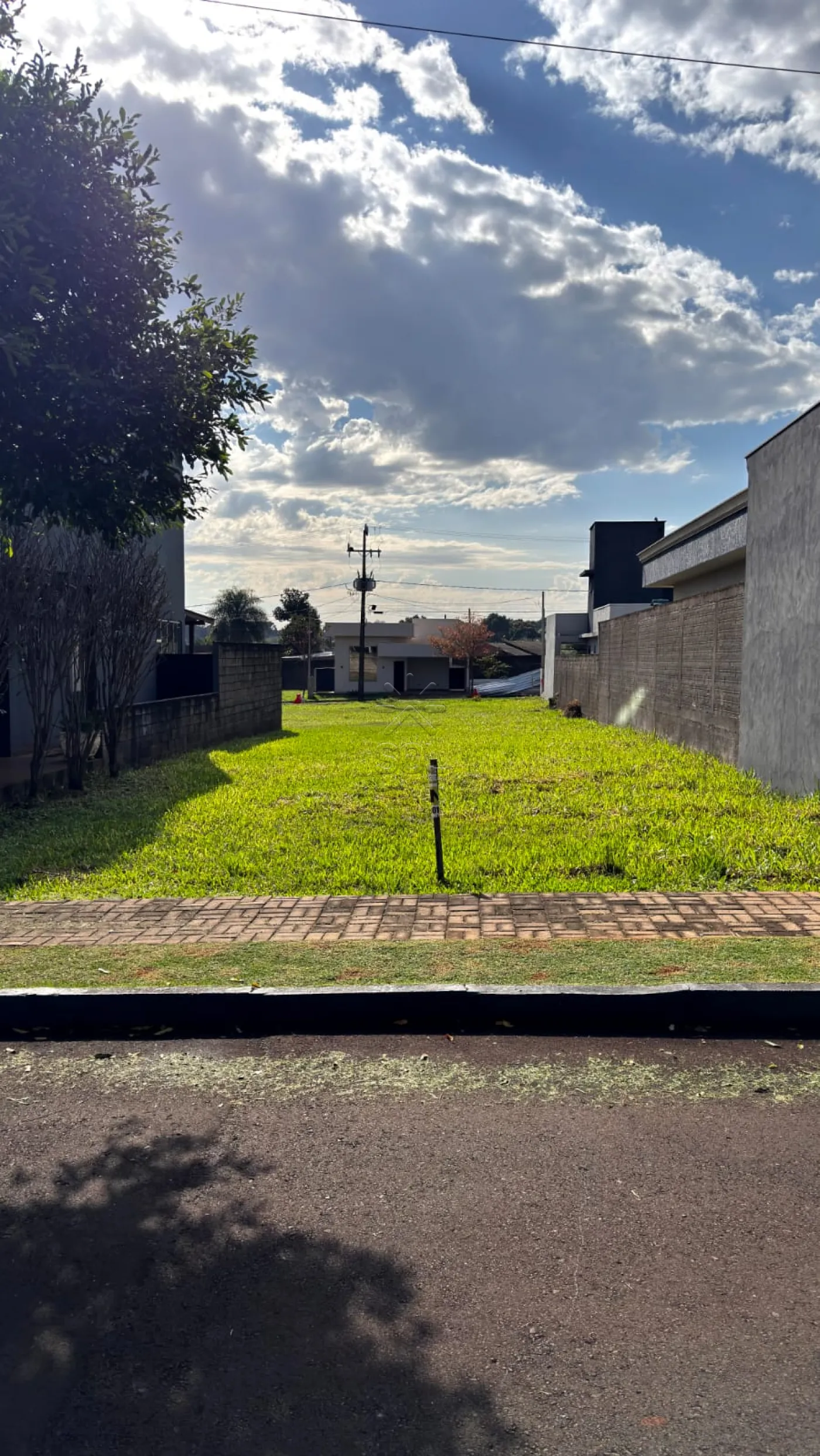 Terreno à venda no Condomínio Don José  em Três Lagoas, Foz do Iguaçu/PR - 250m²