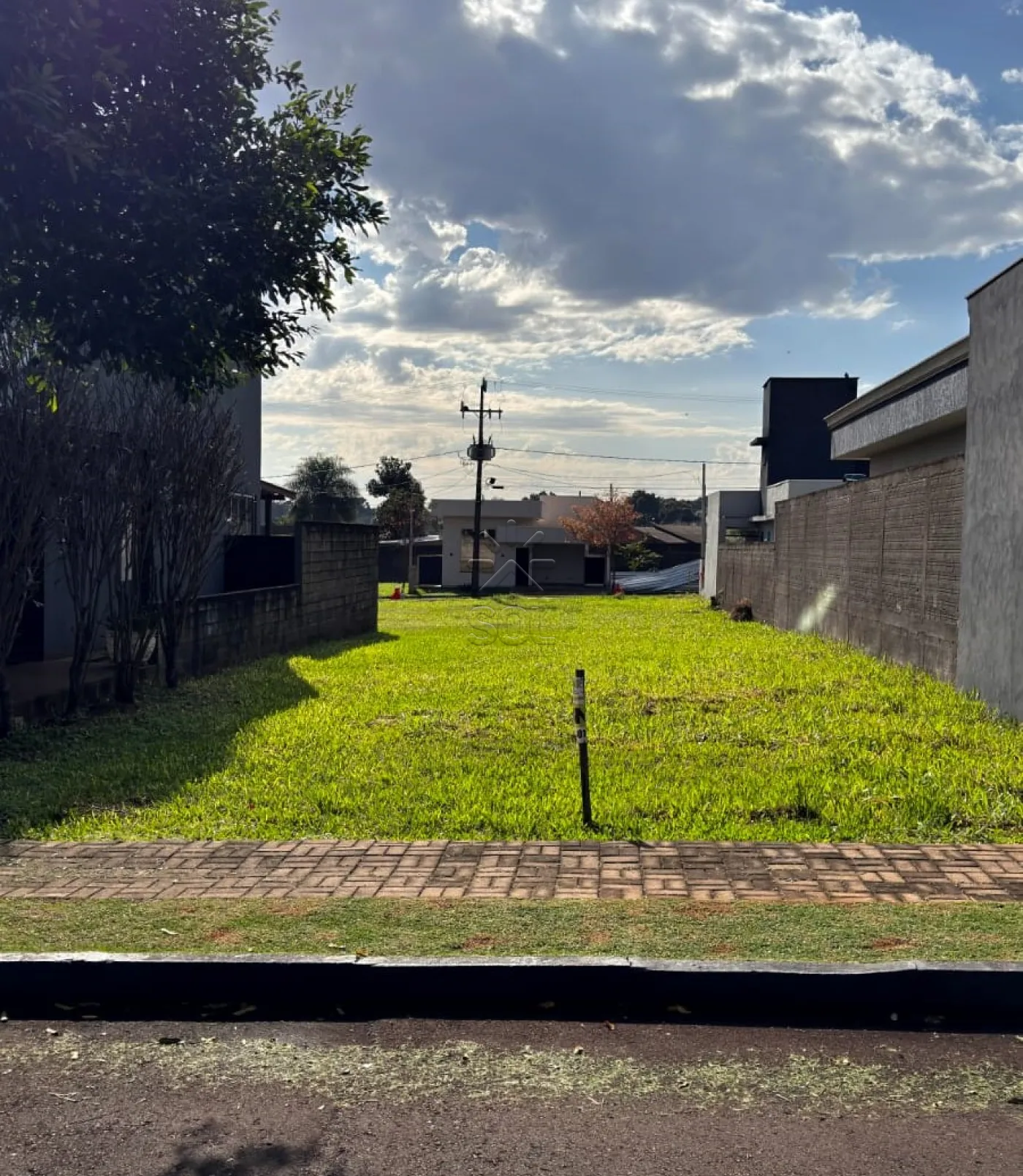 Terreno à venda no Condomínio Don José  em Três Lagoas, Foz do Iguaçu/PR - 250m²