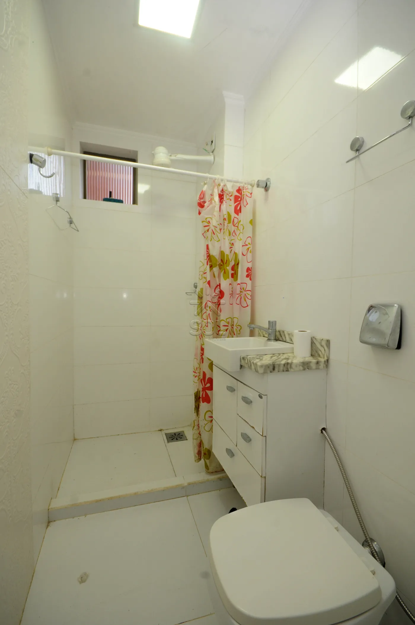 Apartamento à venda no Edifício Monte Carlo no Centro de Foz do Iguaçu/PR - 105,68m², 3 quartos e localização privilegiada