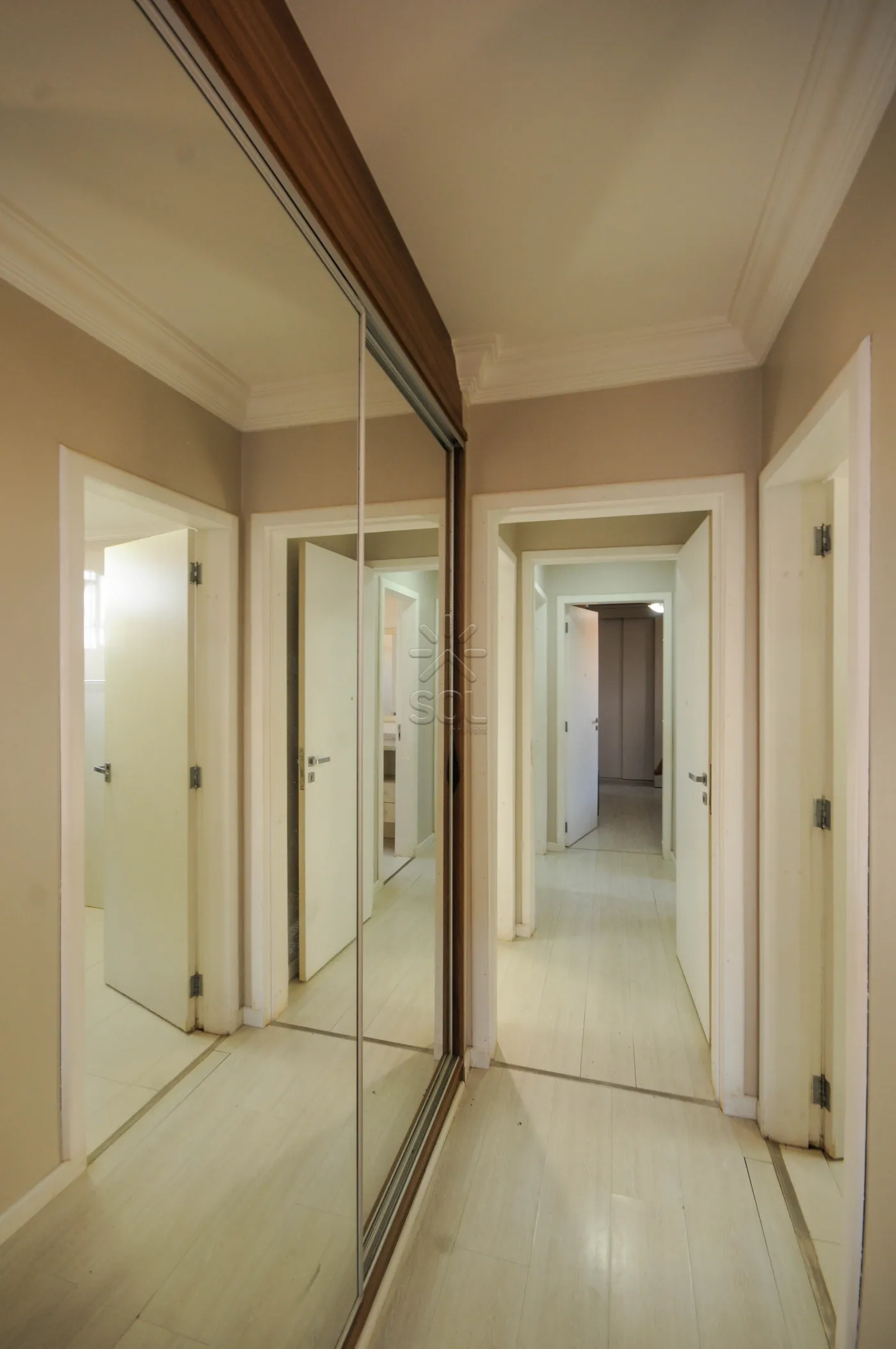 Apartamento à venda no Edifício Monte Carlo no Centro de Foz do Iguaçu/PR - 105,68m², 3 quartos e localização privilegiada