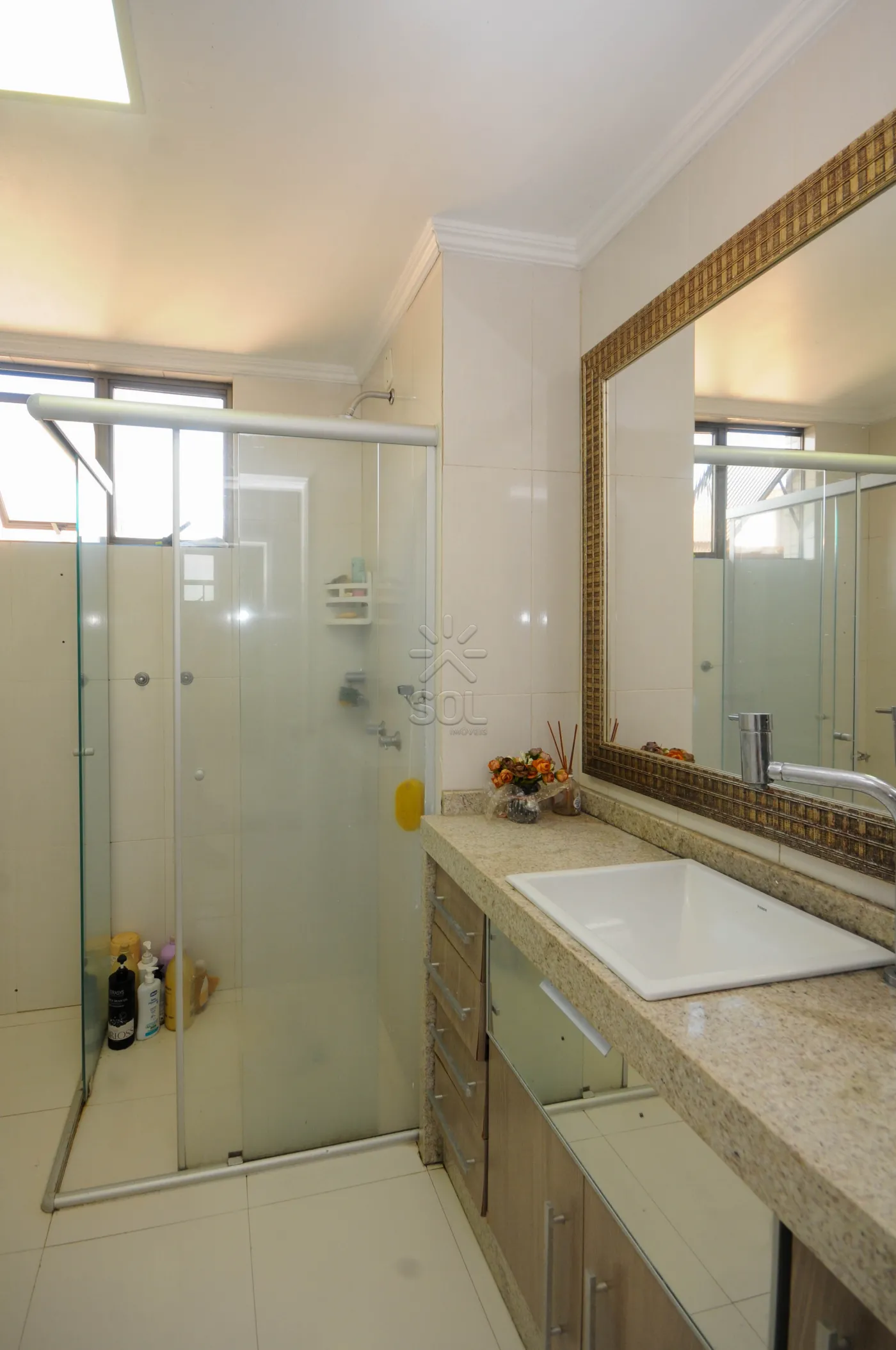 Apartamento à venda no Edifício Monte Carlo no Centro de Foz do Iguaçu/PR - 105,68m², 3 quartos e localização privilegiada