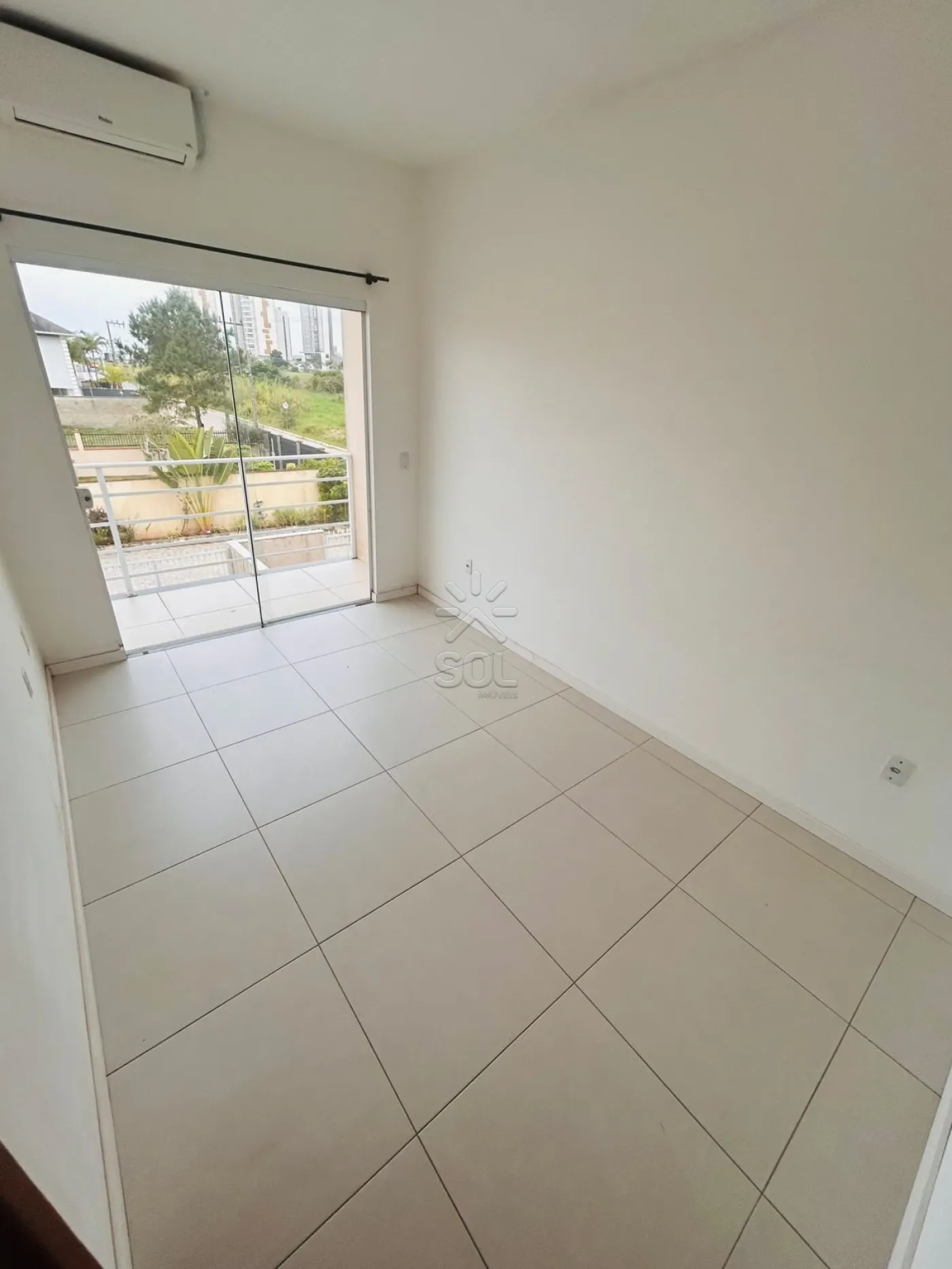Sobrado para locação em condomínio fechado no bairro Itacolomi, Balneário Piçarras/SC - 82,75m² | 2 quartos