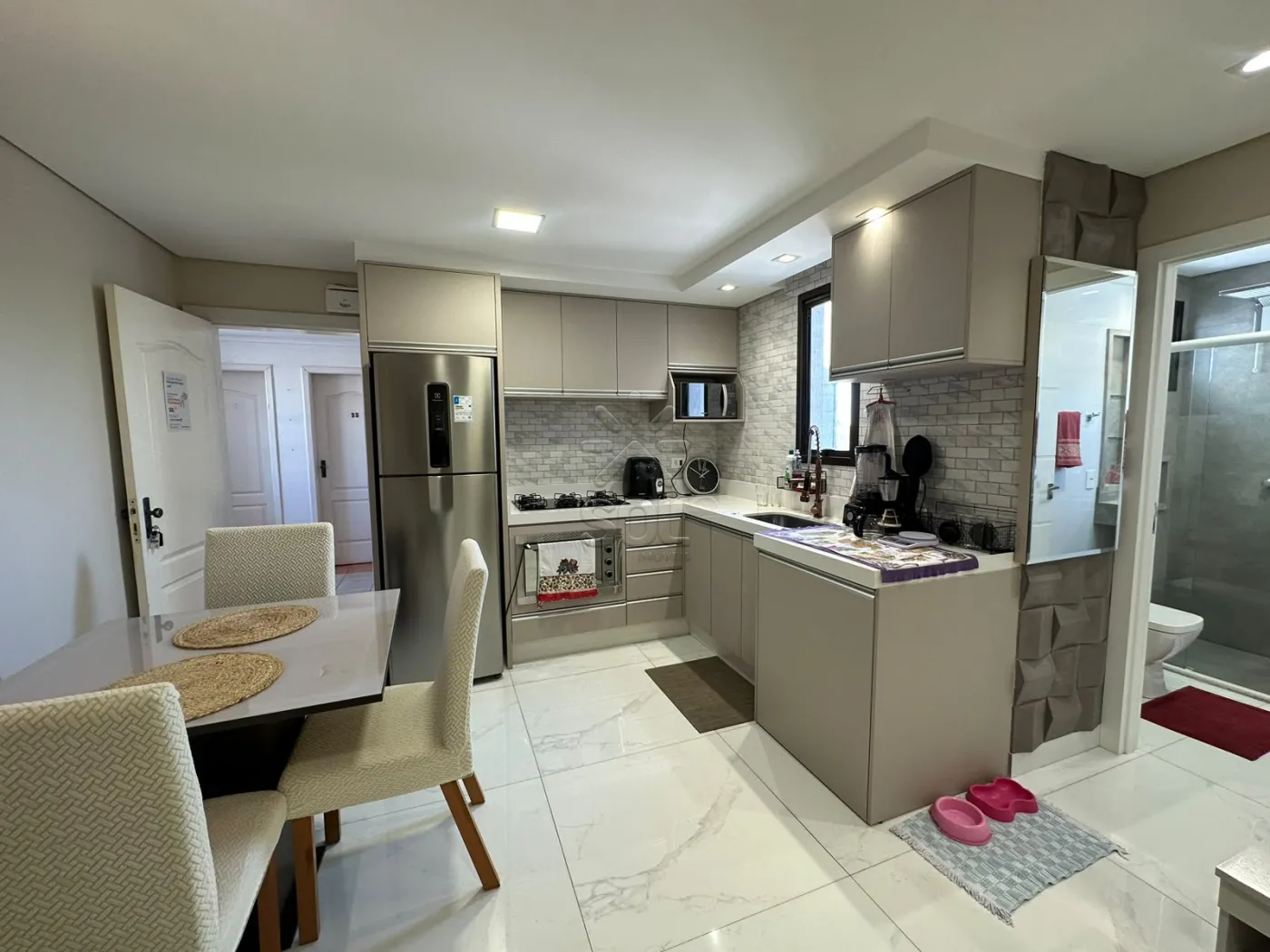 Apartamento mobiliado e totalmente equipado à venda no Residencial San Martin, em Foz do Iguaçu/PR - 2 quartos