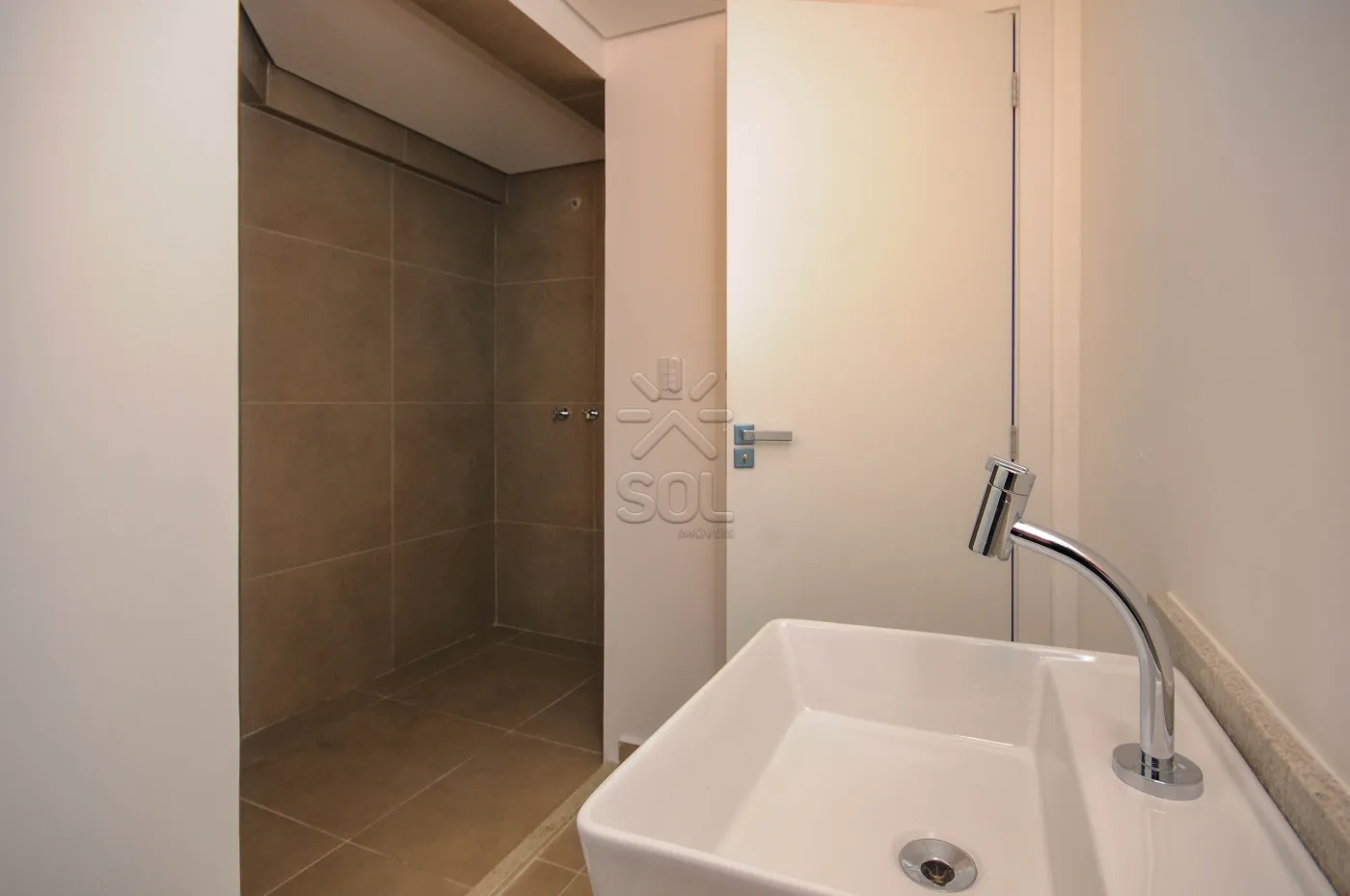 Apartamento semimobiliado para locação, Edifício Sunset 3635 - Foz do Iguaçu/PR