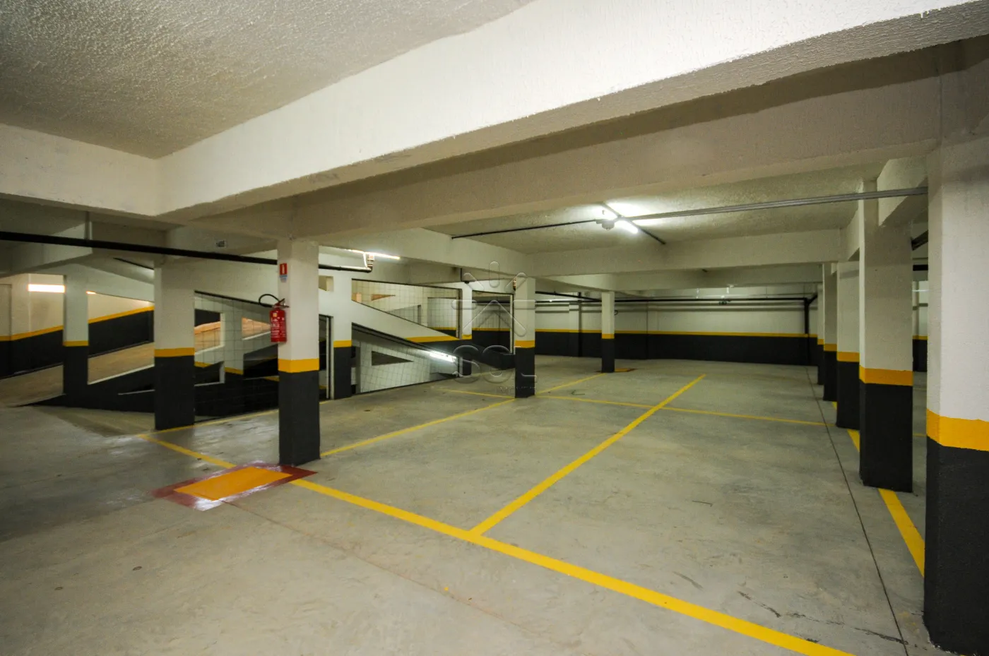 Apartamento semimobiliado para locação, Edifício Sunset 3635 - Foz do Iguaçu/PR