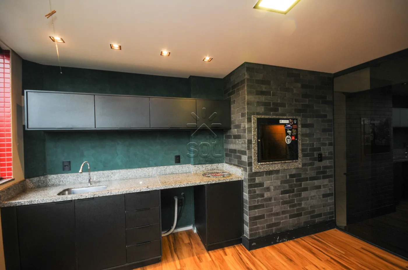 Apartamento semimobiliado à venda no Edifício Viena, Centro de Foz do Iguaçu/PR - 102,22m² | 3 quartos | 2 vagas