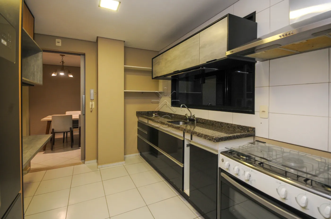 Apartamento semimobiliado à venda no Edifício Viena, Centro de Foz do Iguaçu/PR - 102,22m² | 3 quartos | 2 vagas