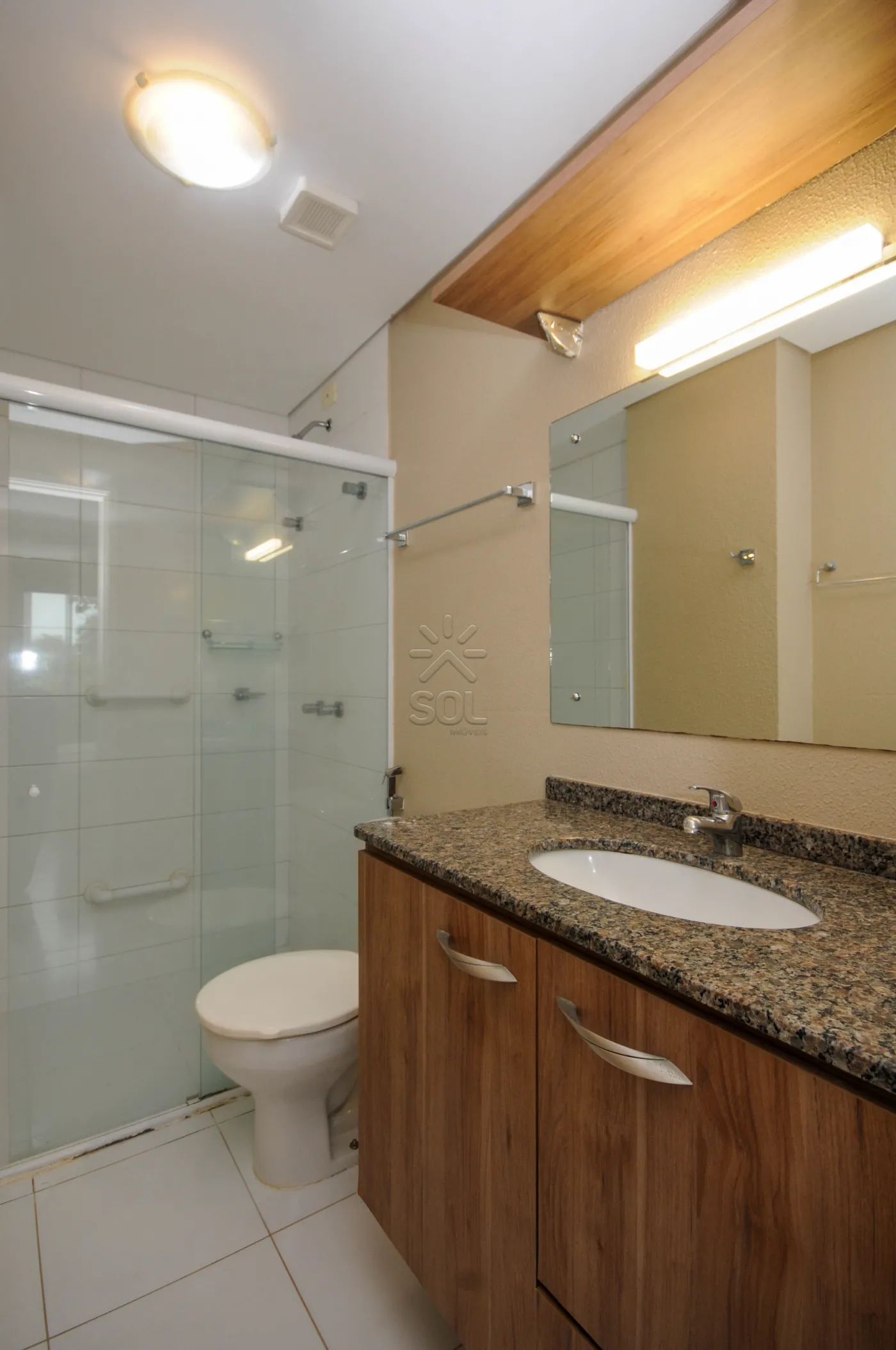 Apartamento semimobiliado à venda no Edifício Viena, Centro de Foz do Iguaçu/PR - 102,22m² | 3 quartos | 2 vagas