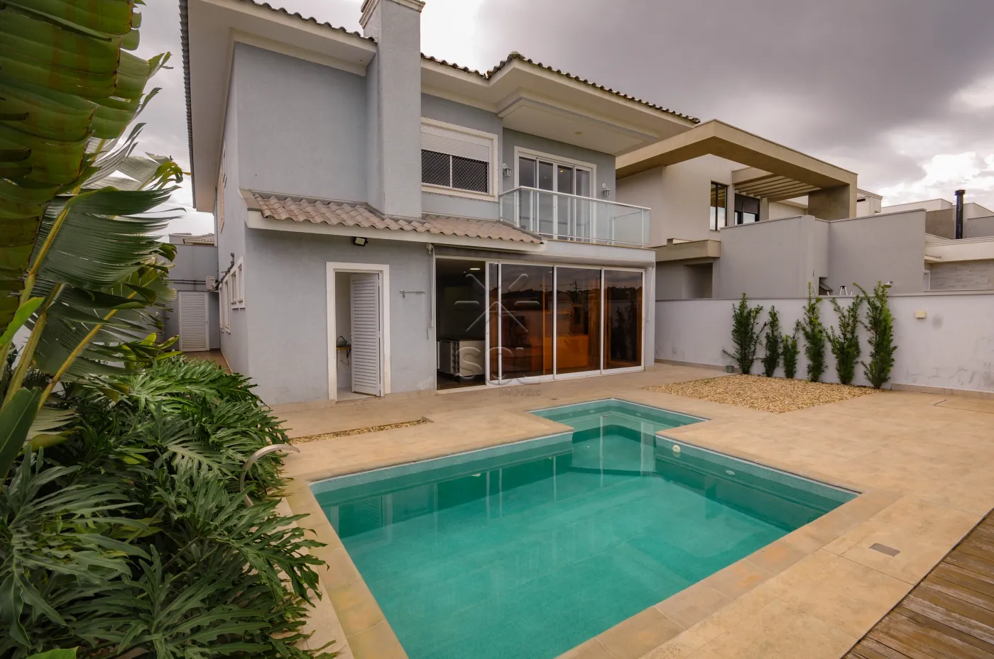 Sobrado de alto padrão à venda no Condomínio Terras Alpha II, em Foz do Iguaçu/PR - 290m² | Piscina | Energia fotovoltaica