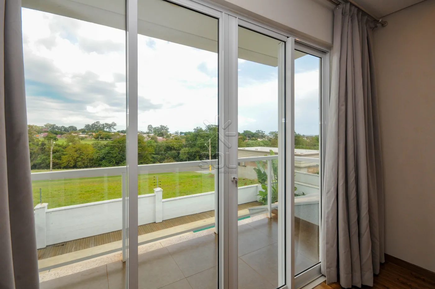 Sobrado de alto padrão à venda no Condomínio Terras Alpha II, em Foz do Iguaçu/PR - 290m² | Piscina | Energia fotovoltaica