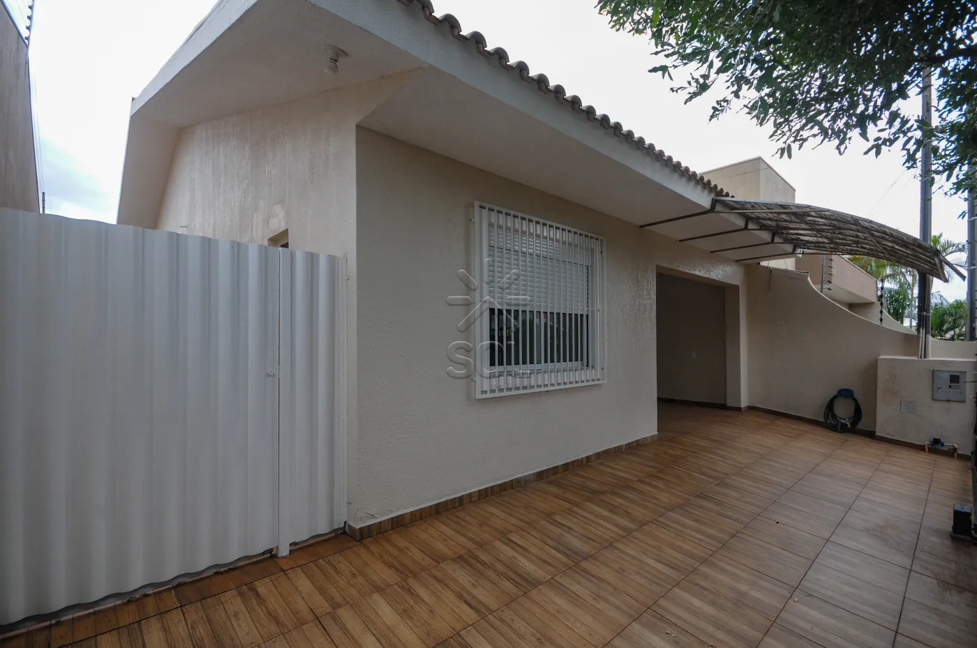 Casa à venda no Jardim Curitibano, em Foz do Iguaçu/PR - 118,82m² | 3 quartos | 220m² de terreno