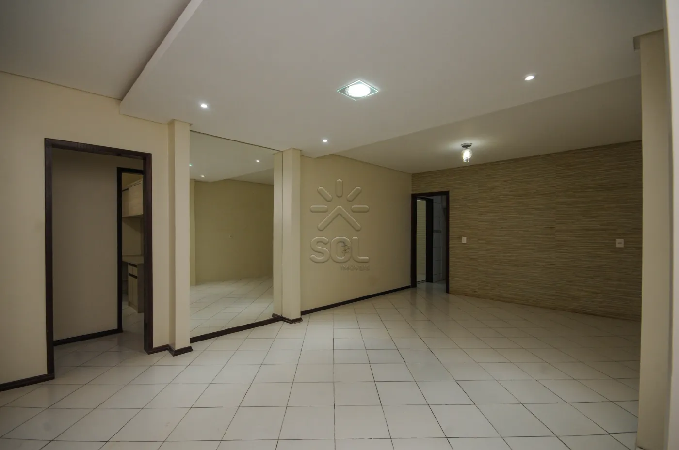 Casa à venda no Jardim Curitibano, em Foz do Iguaçu/PR - 118,82m² | 3 quartos | 220m² de terreno
