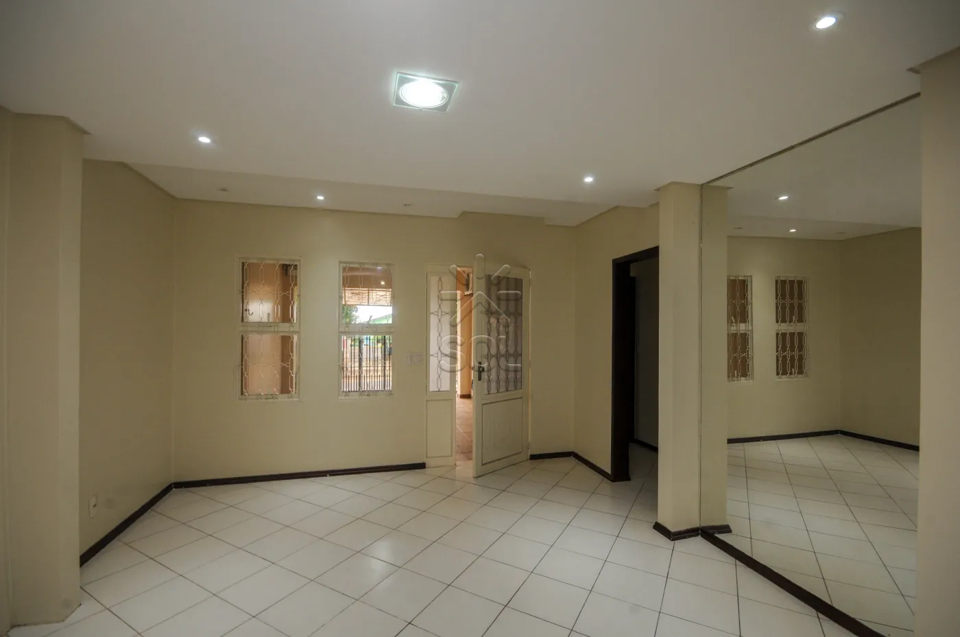 Casa à venda no Jardim Curitibano, em Foz do Iguaçu/PR - 118,82m² | 3 quartos | 220m² de terreno