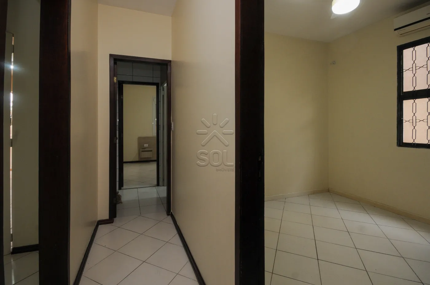Casa à venda no Jardim Curitibano, em Foz do Iguaçu/PR - 118,82m² | 3 quartos | 220m² de terreno