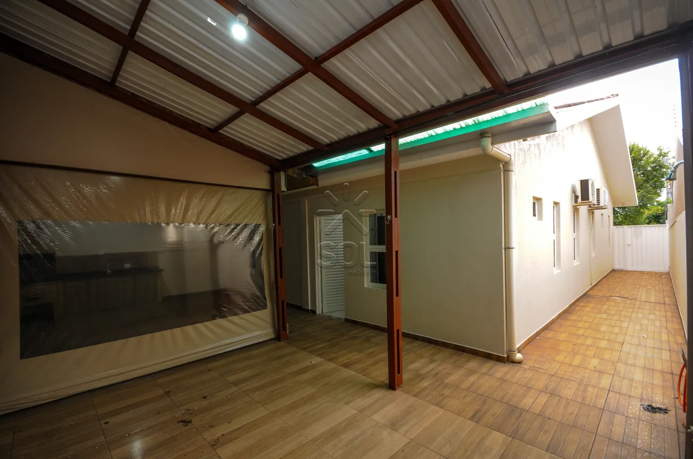 Casa à venda no Jardim Curitibano, em Foz do Iguaçu/PR - 118,82m² | 3 quartos | 220m² de terreno