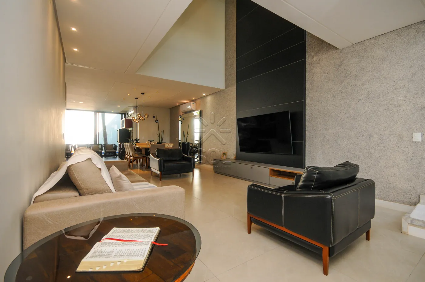 Sobrado totalmente mobiliado à venda no Jardim Lancaster, em Foz do Iguaçu/PR - 298m² | 3 quartos | Piscina