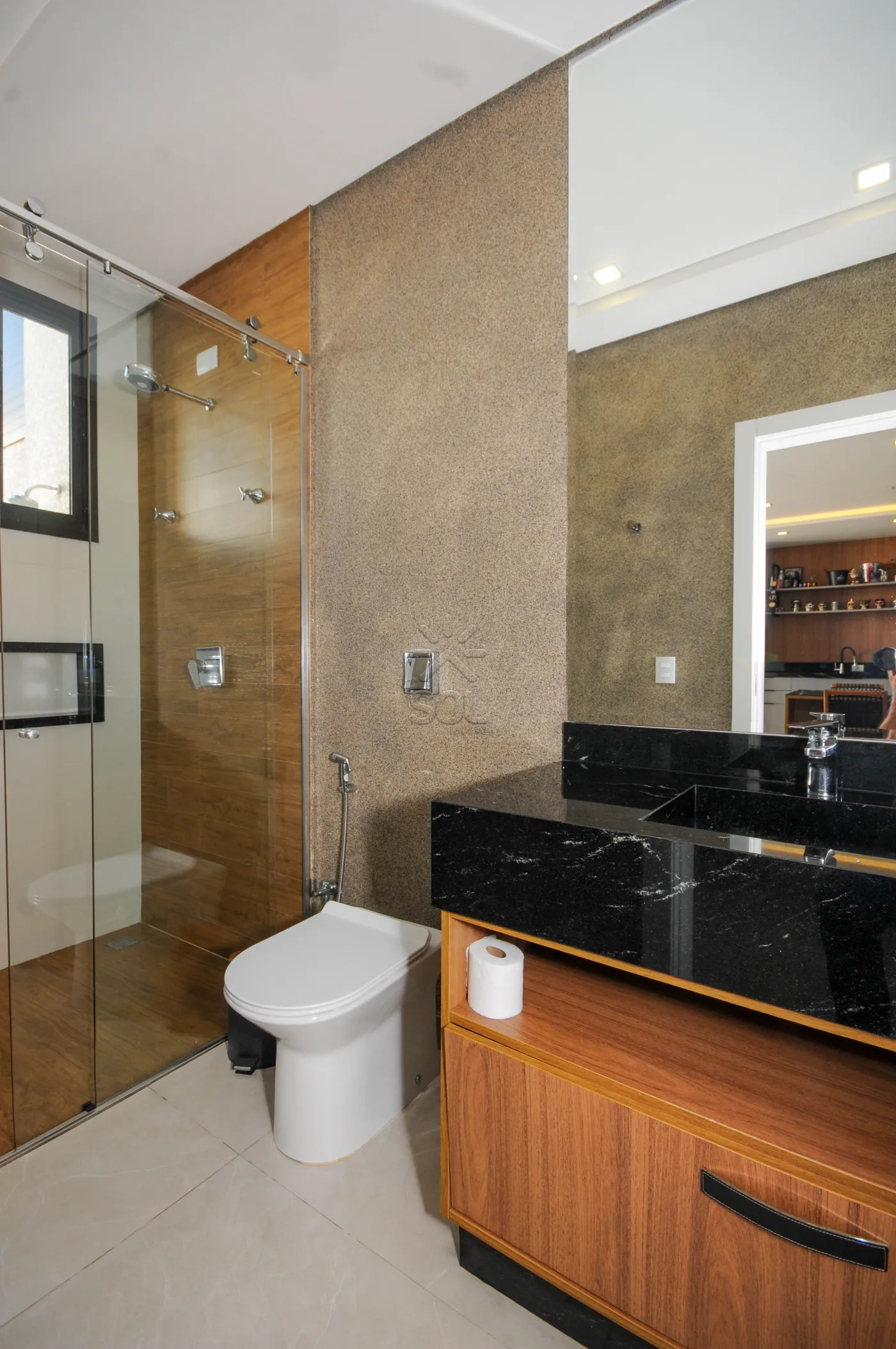 Sobrado totalmente mobiliado à venda no Jardim Lancaster, em Foz do Iguaçu/PR - 298m² | 3 quartos | Piscina