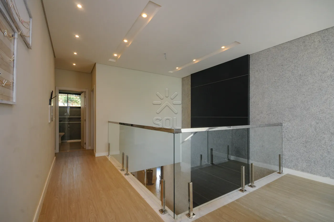 Sobrado totalmente mobiliado à venda no Jardim Lancaster, em Foz do Iguaçu/PR - 298m² | 3 quartos | Piscina