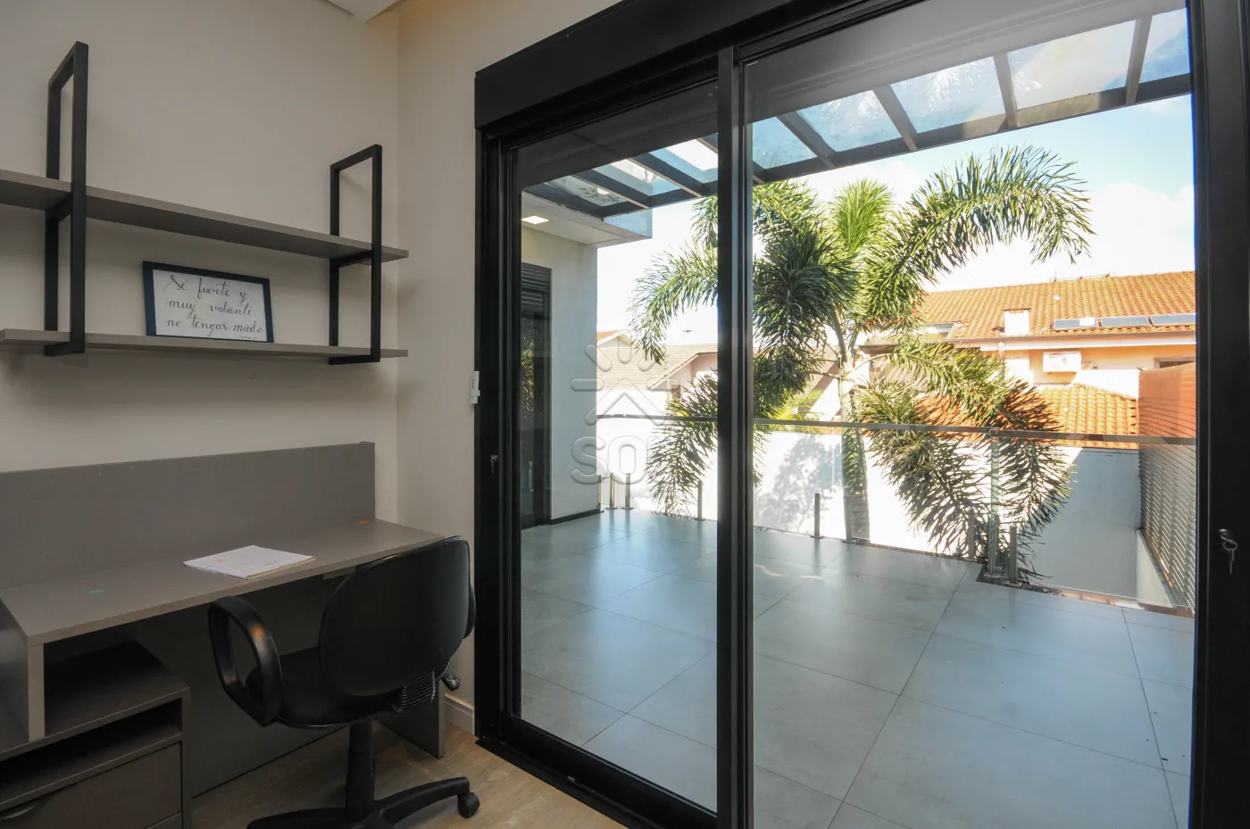 Sobrado totalmente mobiliado à venda no Jardim Lancaster, em Foz do Iguaçu/PR - 298m² | 3 quartos | Piscina