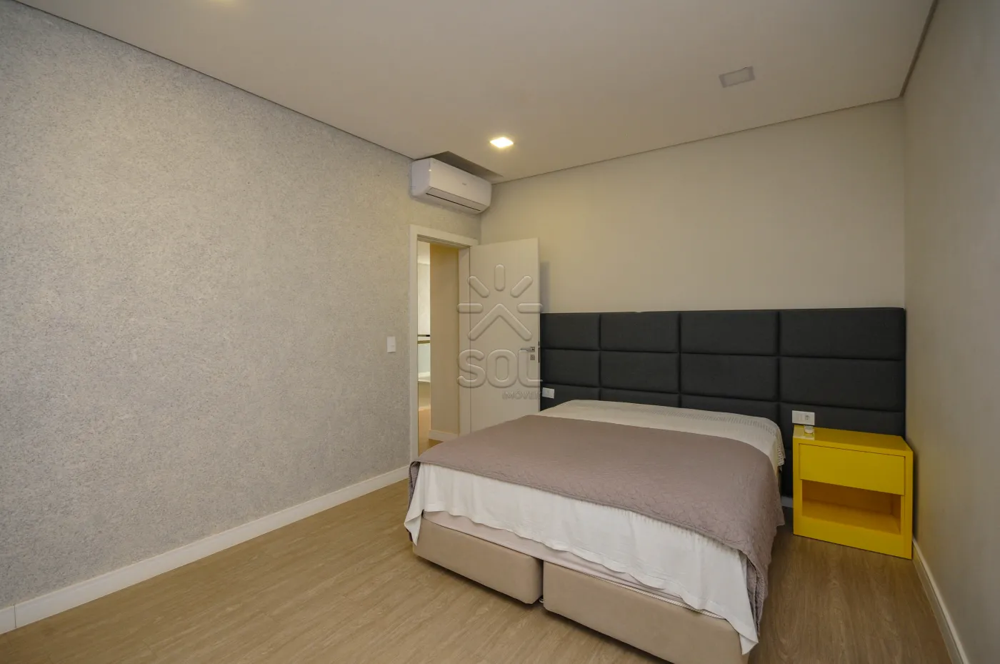 Sobrado totalmente mobiliado à venda no Jardim Lancaster, em Foz do Iguaçu/PR - 298m² | 3 quartos | Piscina