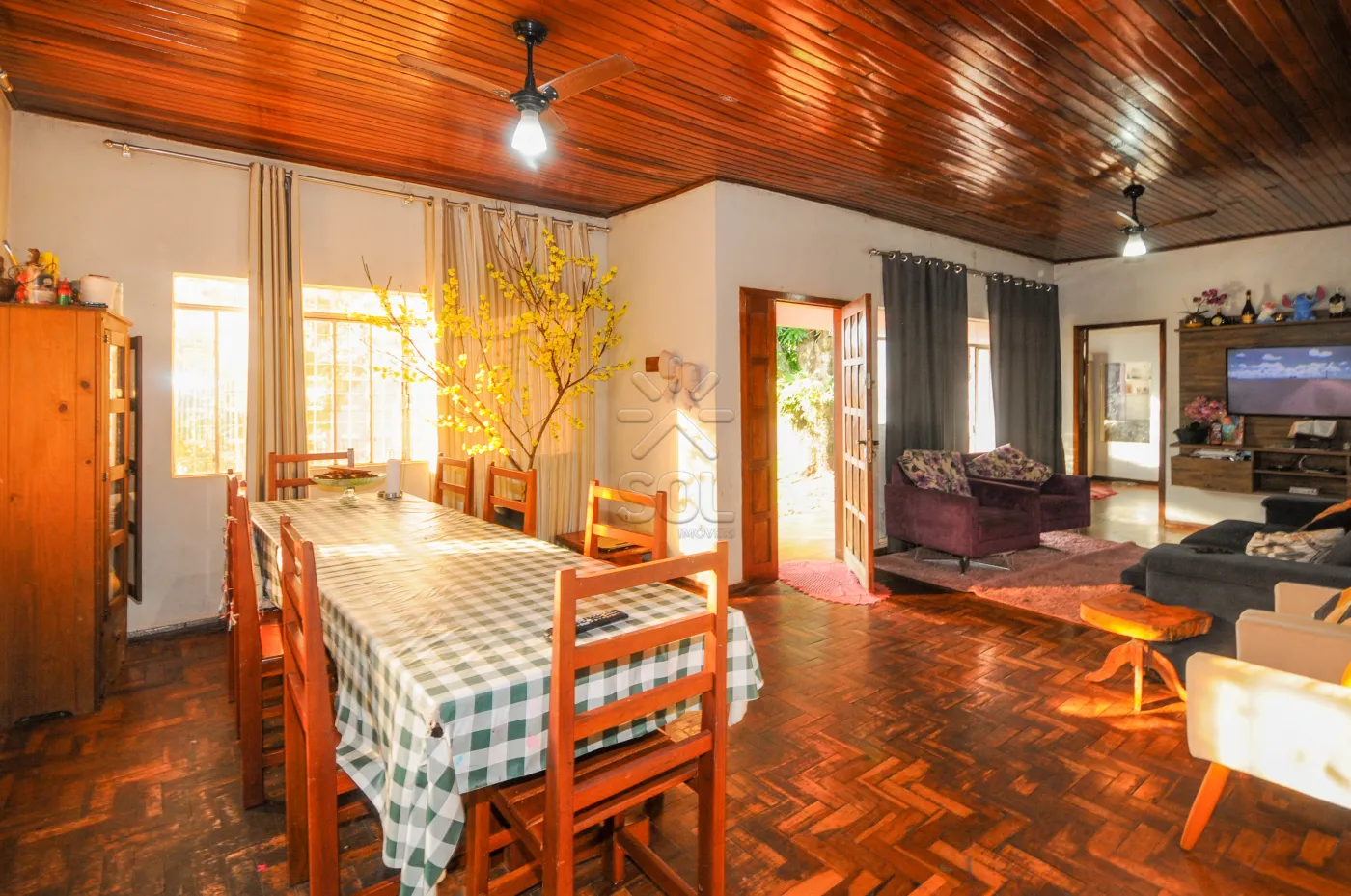 Casa ampla de esquina à venda no Campos do Iguaçu, em Foz do Iguaçu/PR - 334,35m² | 5 quartos | 990m² de terreno