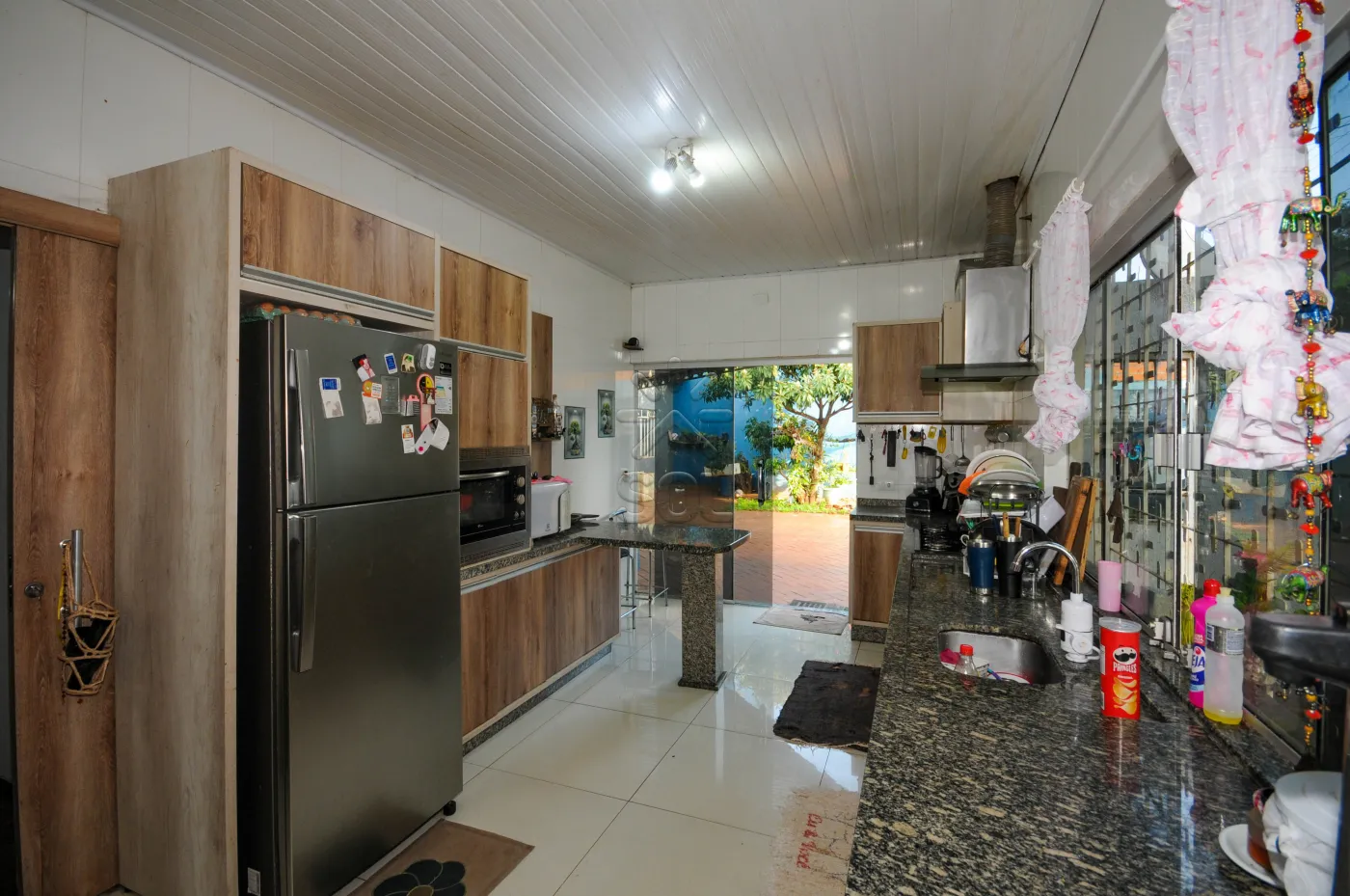 Casa ampla de esquina à venda no Campos do Iguaçu, em Foz do Iguaçu/PR - 334,35m² | 5 quartos | 990m² de terreno