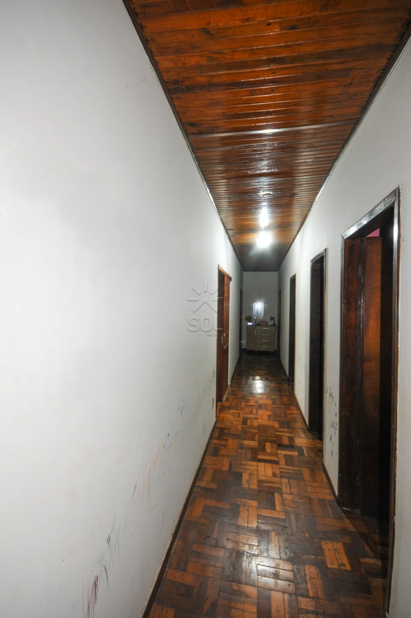 Casa ampla de esquina à venda no Campos do Iguaçu, em Foz do Iguaçu/PR - 334,35m² | 5 quartos | 990m² de terreno