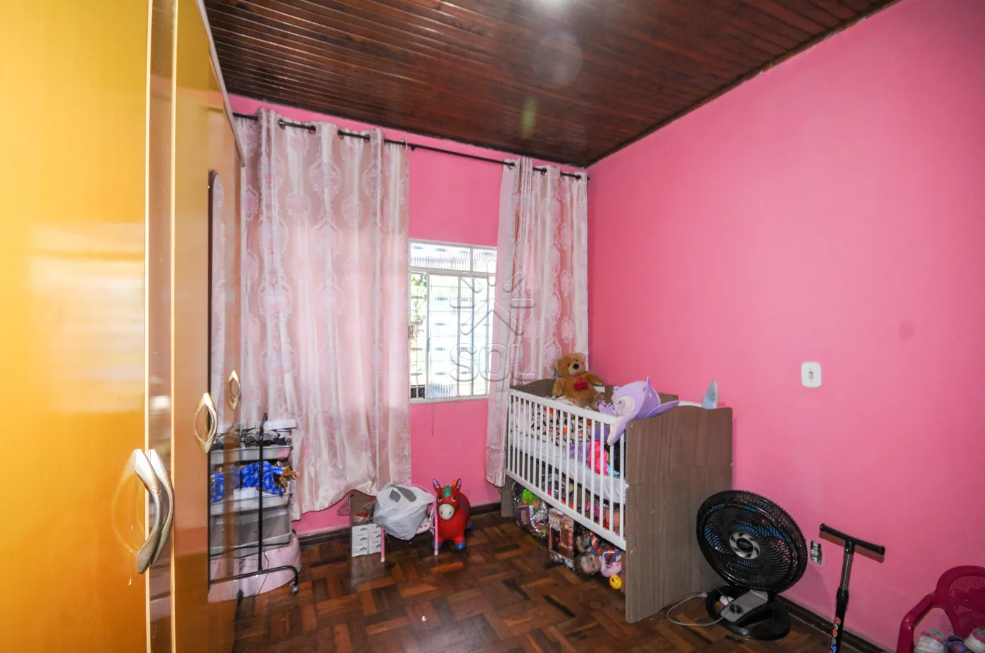 Casa ampla de esquina à venda no Campos do Iguaçu, em Foz do Iguaçu/PR - 334,35m² | 5 quartos | 990m² de terreno