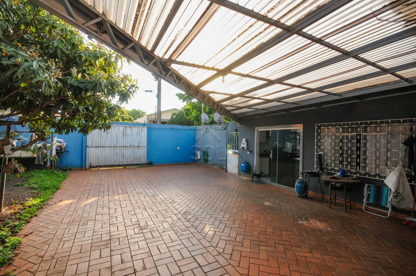 Casa ampla de esquina à venda no Campos do Iguaçu, em Foz do Iguaçu/PR - 334,35m² | 5 quartos | 990m² de terreno
