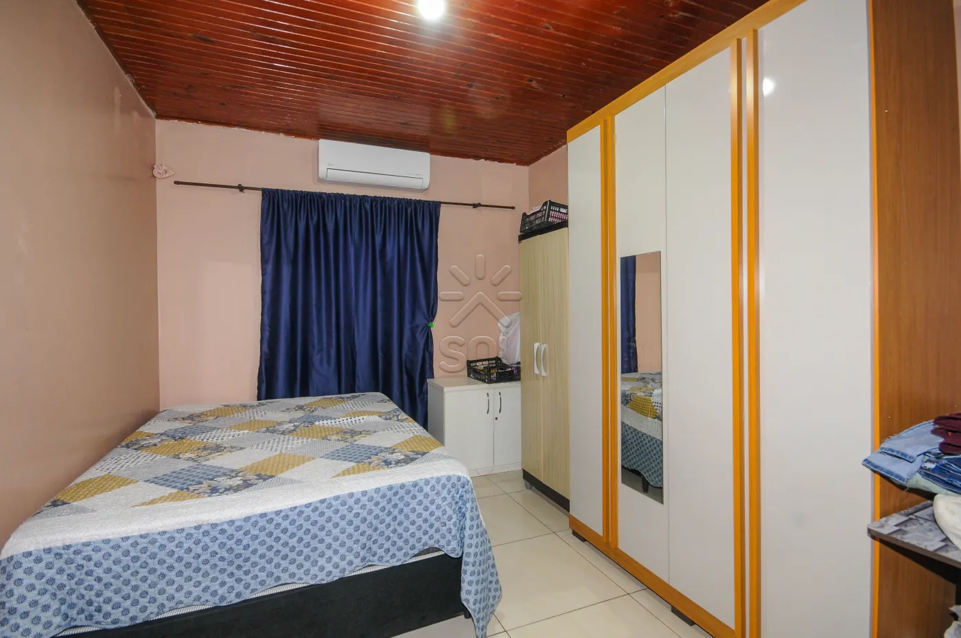 Casa à venda no Novo Mundo, região de Três Lagoas, Foz do Iguaçu/PR - 160m² | 3 quartos | 360m² de terreno