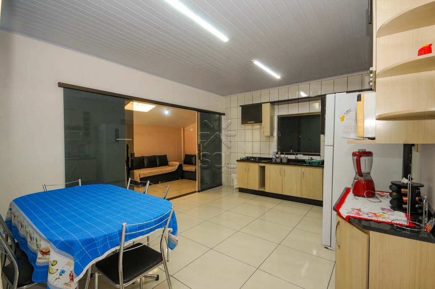 Casa à venda no Novo Mundo, região de Três Lagoas, Foz do Iguaçu/PR - 160m² | 3 quartos | 360m² de terreno