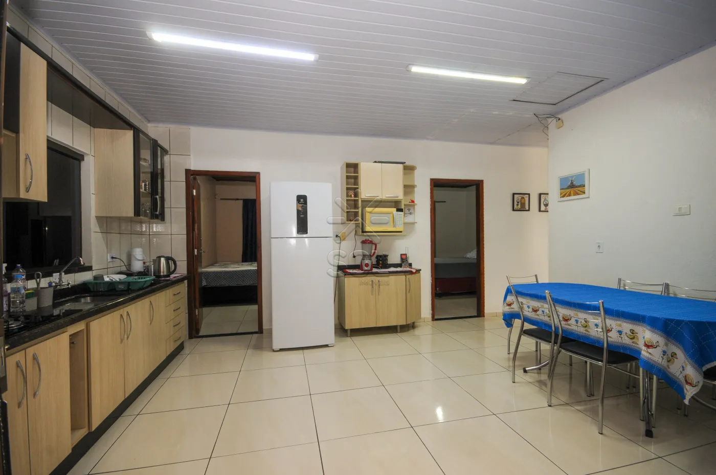 Casa à venda no Novo Mundo, região de Três Lagoas, Foz do Iguaçu/PR - 160m² | 3 quartos | 360m² de terreno