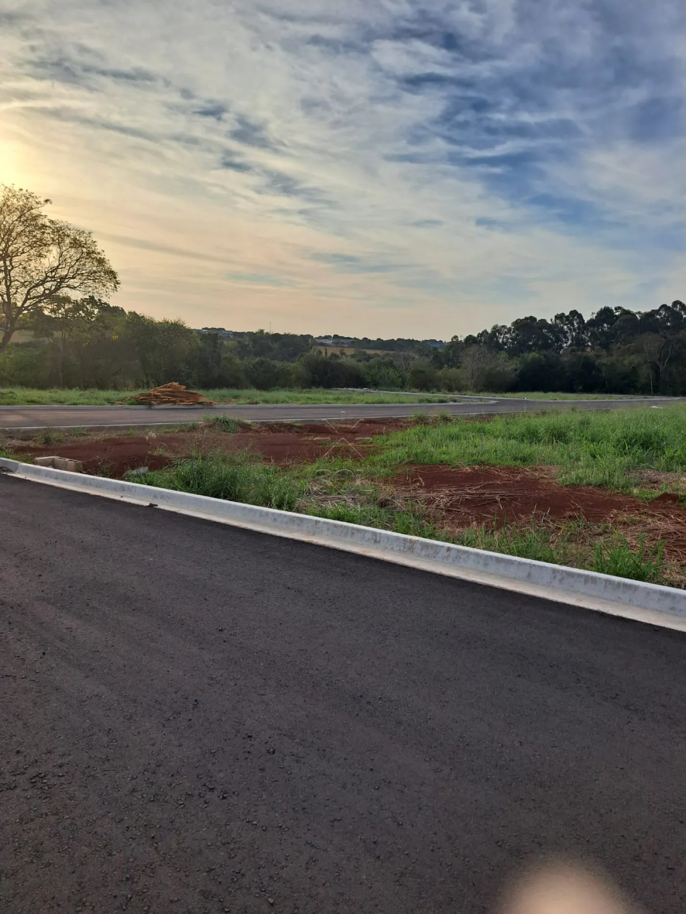 Terreno à venda no Loteamento Maria Julia, em Foz do Iguaçu/PR - 251,87m²