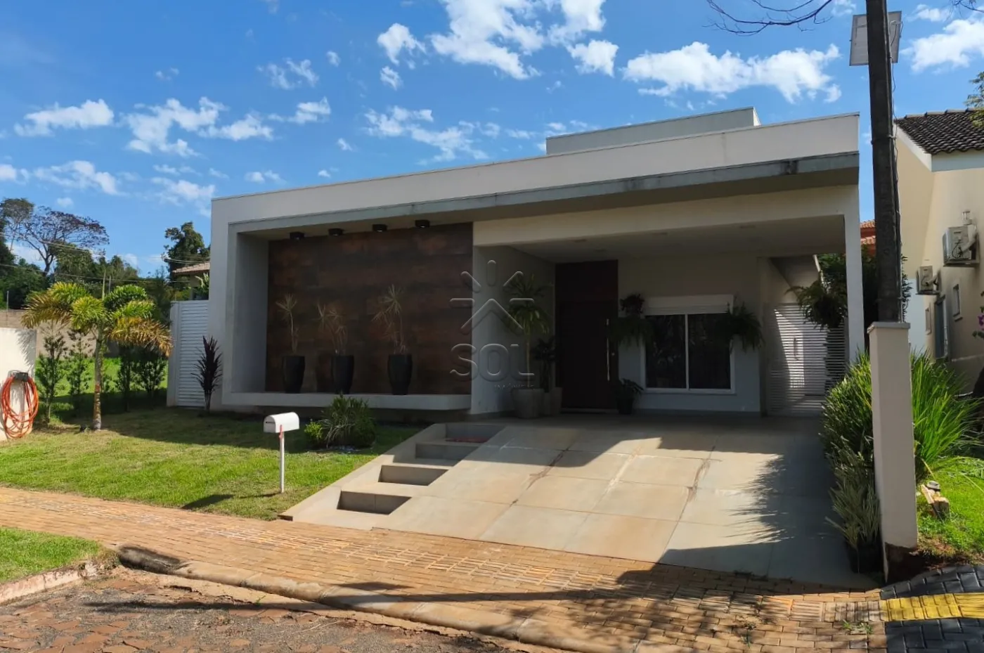 Casa semimobiliada à venda no Condomínio Villa Conscientia, em Foz do Iguaçu/PR - 157,42m² | 3 quartos | Piscina