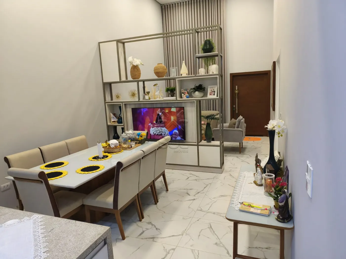 Casa semimobiliada à venda no Condomínio Villa Conscientia, em Foz do Iguaçu/PR - 157,42m² | 3 quartos | Piscina