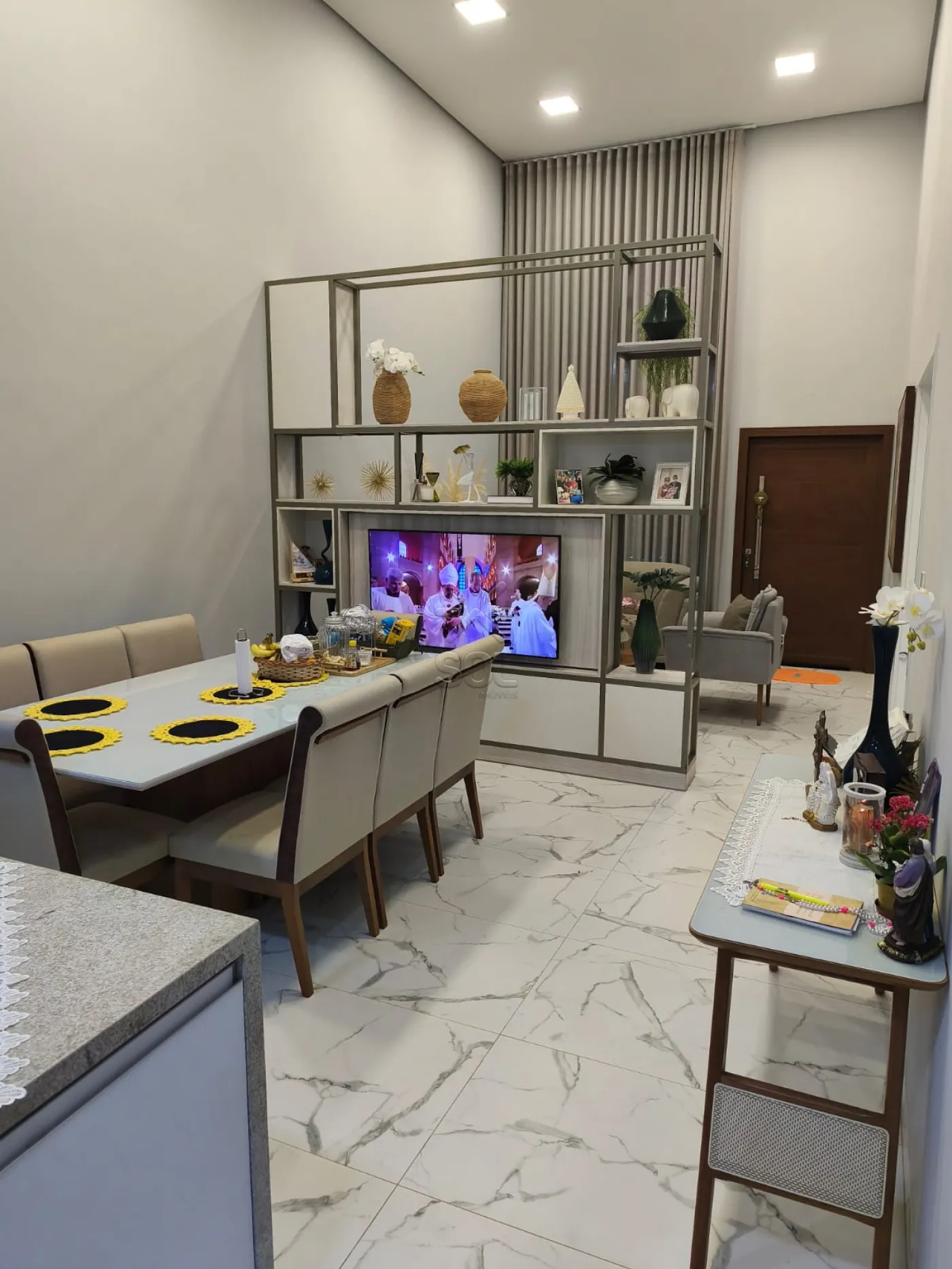Casa semimobiliada à venda no Condomínio Villa Conscientia, em Foz do Iguaçu/PR - 157,42m² | 3 quartos | Piscina