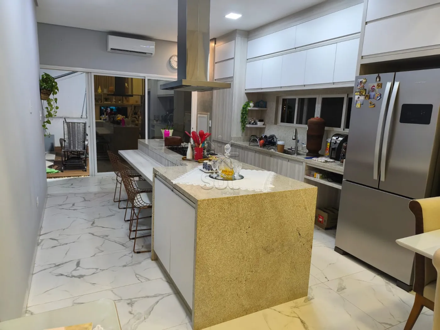 Casa semimobiliada à venda no Condomínio Villa Conscientia, em Foz do Iguaçu/PR - 157,42m² | 3 quartos | Piscina