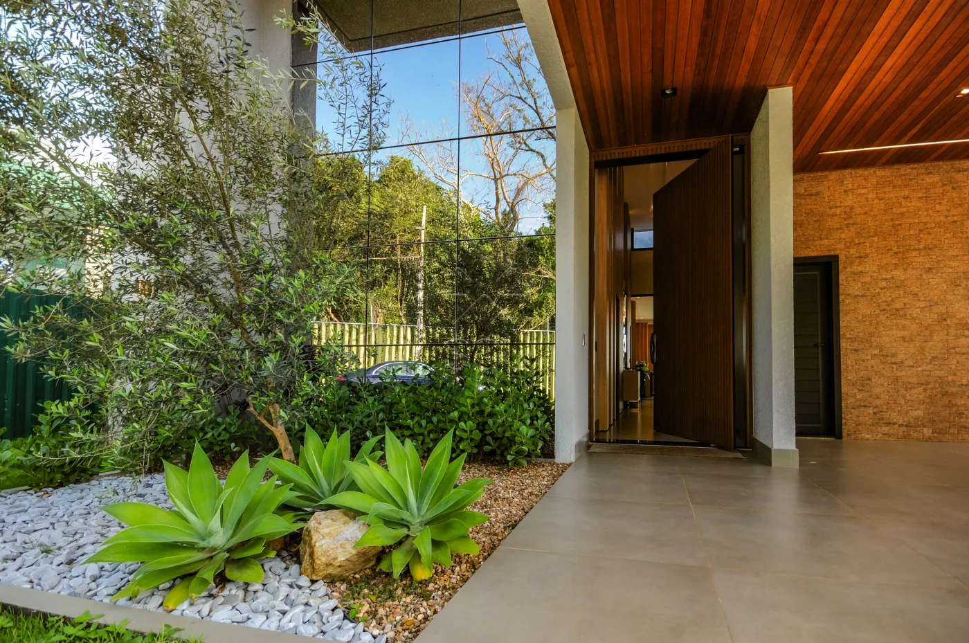 Casa de alto padrão à venda no Condomínio Royal Falls Yacht Residence & Resort, em Foz do Iguaçu/PR - 374,29m² | 4 suítes | Piscina