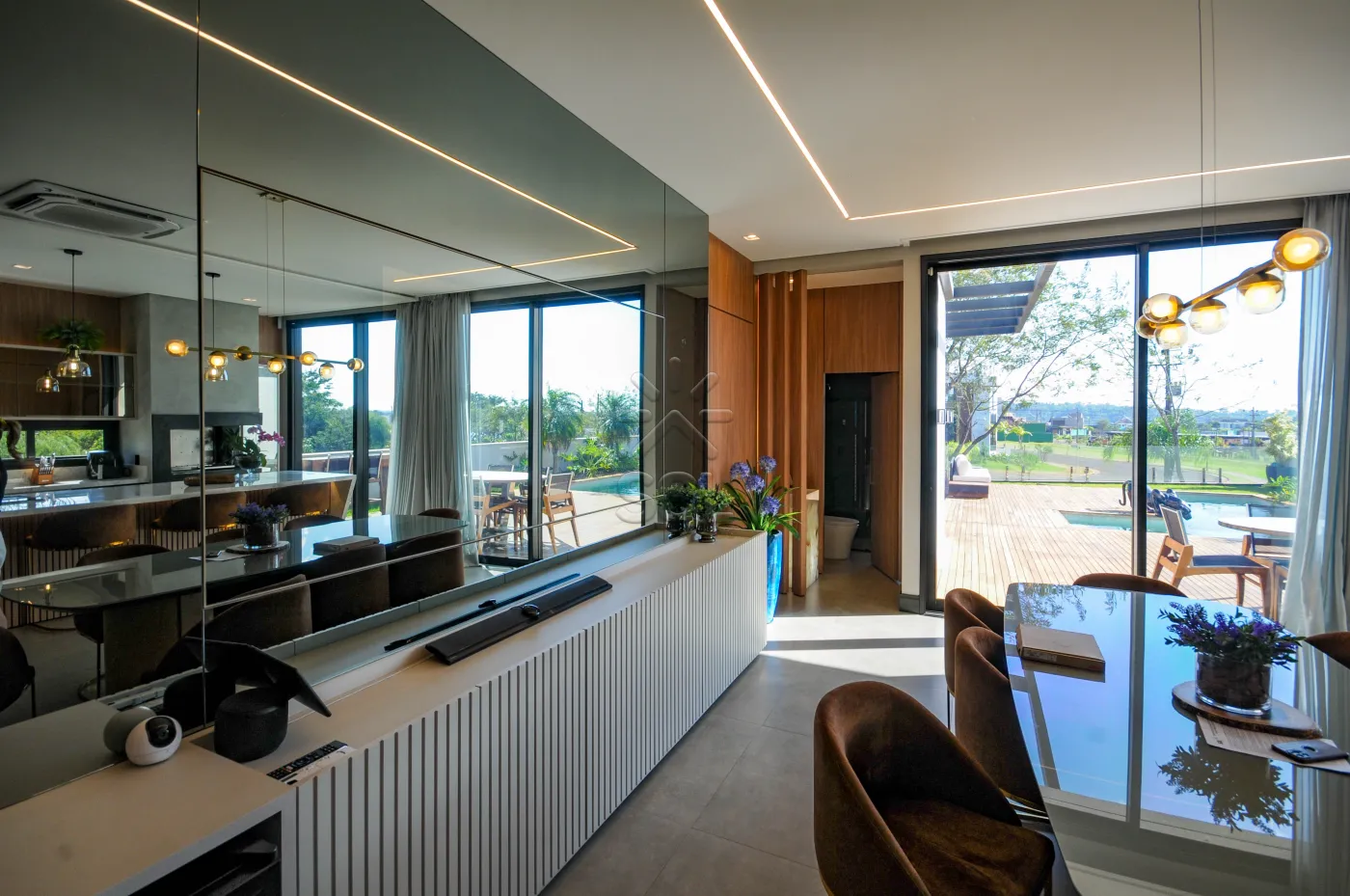 Casa de alto padrão à venda no Condomínio Royal Falls Yacht Residence & Resort, em Foz do Iguaçu/PR - 374,29m² | 4 suítes | Piscina