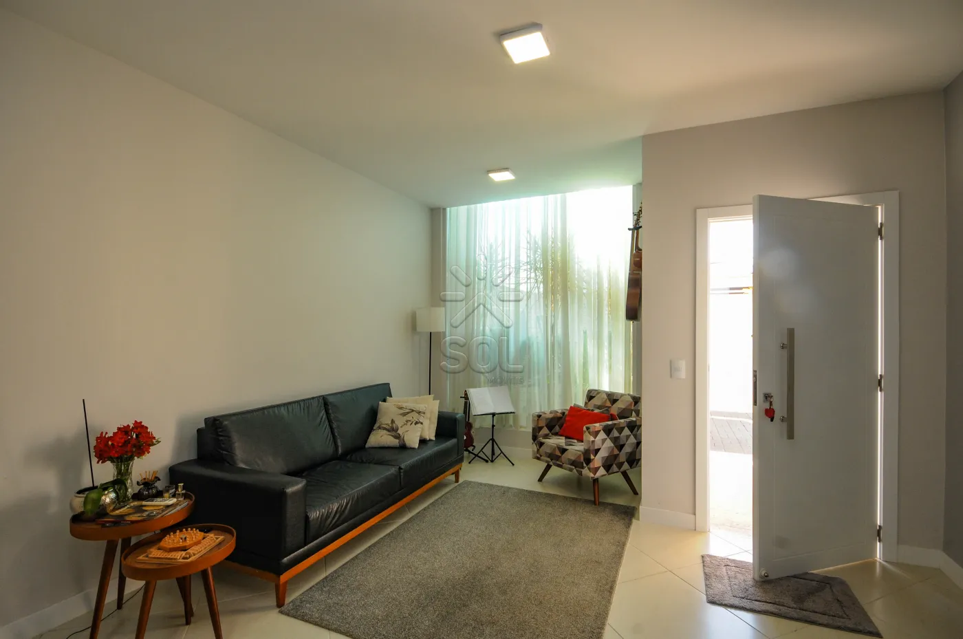 Sobrado de alto padrão à venda no Jardim Dom Pedro I em Foz do Iguaçu/PR - 246,82m² | 3 quartos | Piscina aquecida