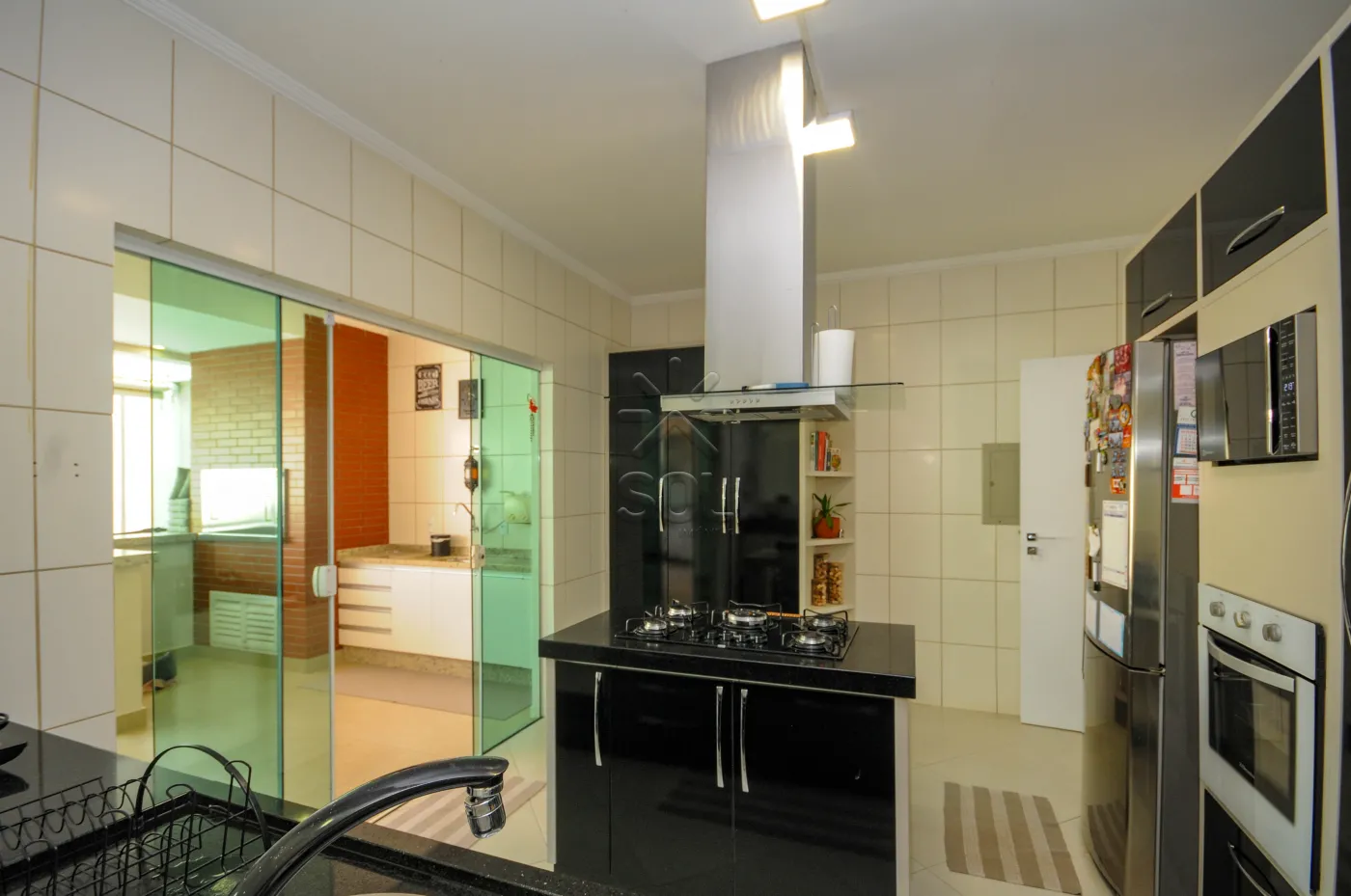 Sobrado de alto padrão à venda no Jardim Dom Pedro I em Foz do Iguaçu/PR - 246,82m² | 3 quartos | Piscina aquecida