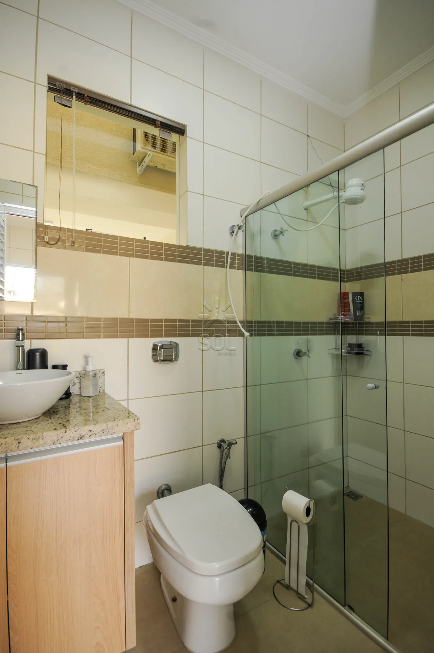 Sobrado de alto padrão à venda no Jardim Dom Pedro I em Foz do Iguaçu/PR - 246,82m² | 3 quartos | Piscina aquecida