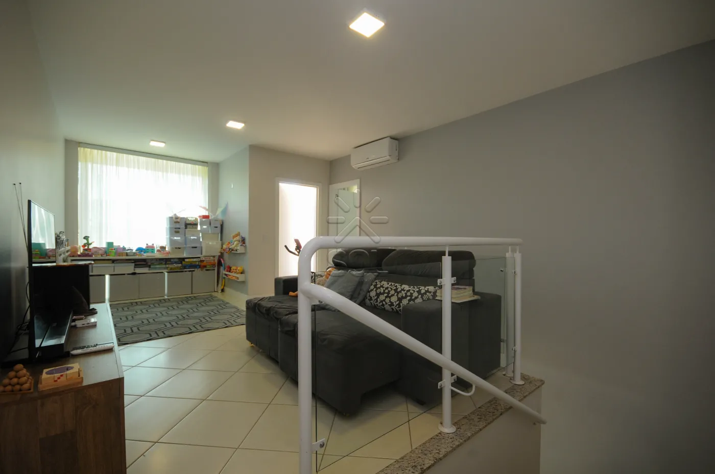Sobrado de alto padrão à venda no Jardim Dom Pedro I em Foz do Iguaçu/PR - 246,82m² | 3 quartos | Piscina aquecida