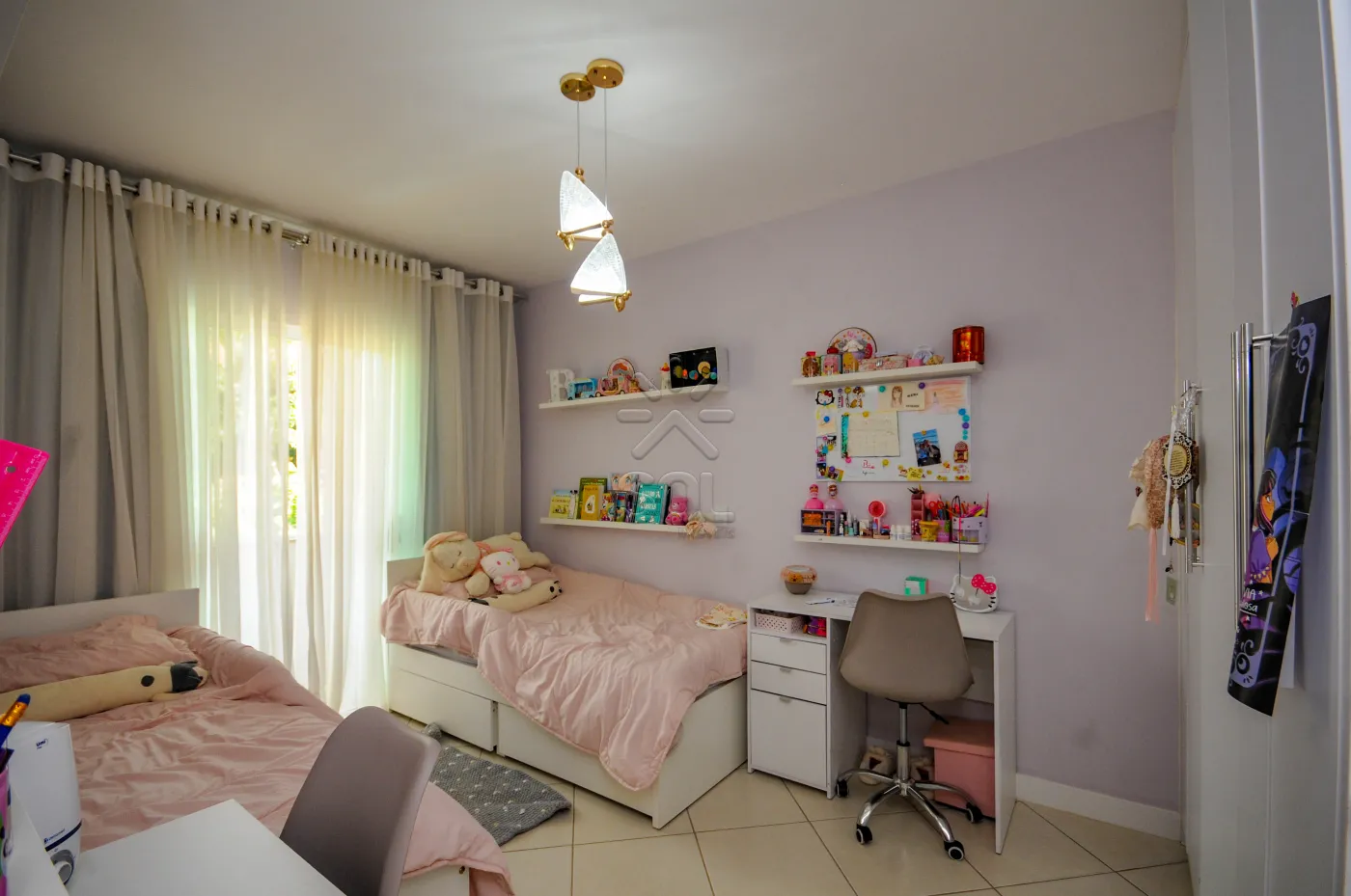 Sobrado de alto padrão à venda no Jardim Dom Pedro I em Foz do Iguaçu/PR - 246,82m² | 3 quartos | Piscina aquecida